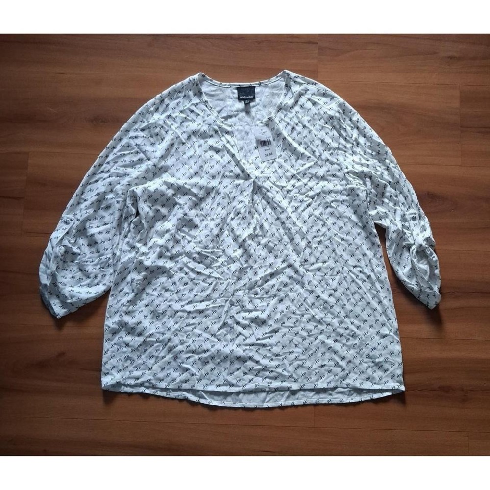 Womens Nwt Wallpapher‎ XO V- Neck 3/4 Sleeve Top Blouse